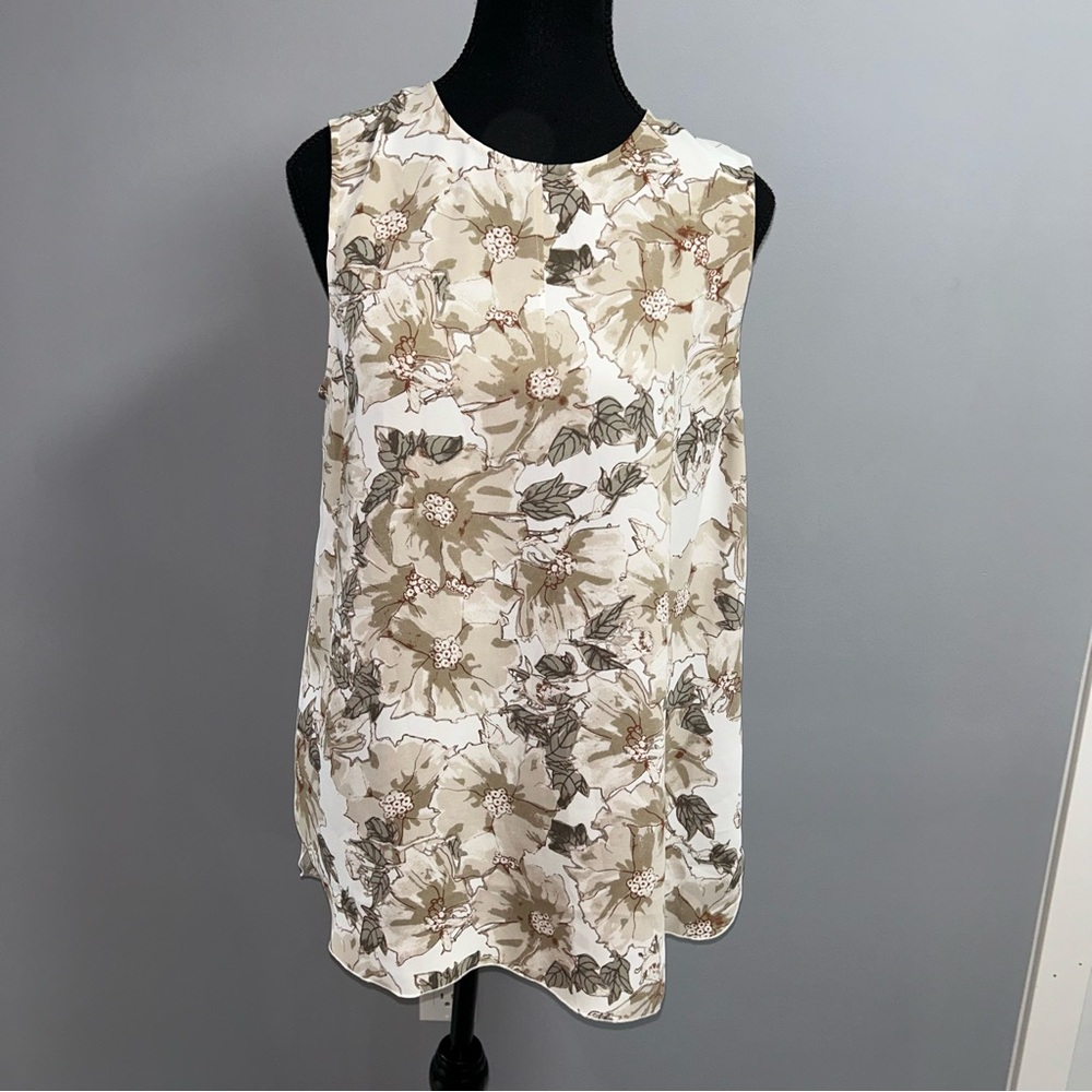 Aritzia - Babaton Top
